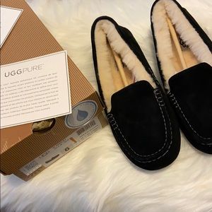 Ugg Ansley Black Moccasins